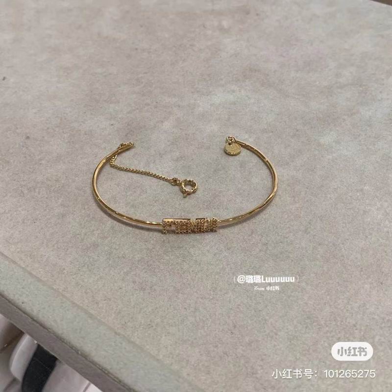 Fendi bracelet 05lyx74 (1)